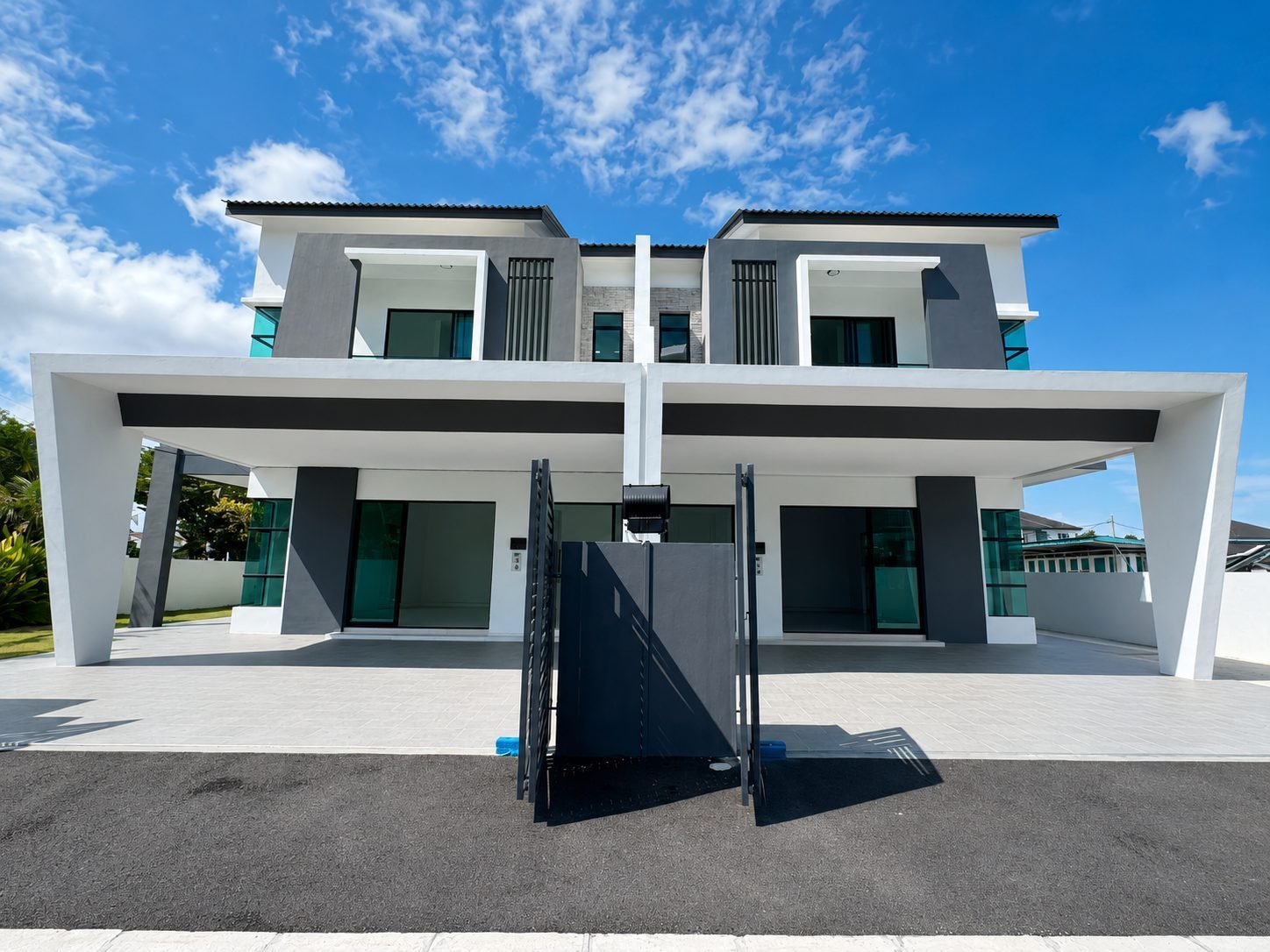 Street elevation of the double-storey semi-detached houses at Ampang Cove, Ipoh