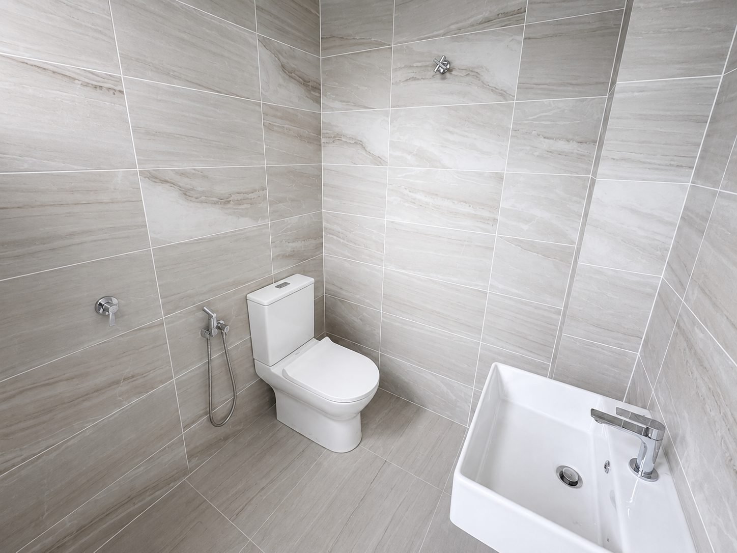 Bathroom with marble-look tiling, Ampang Cove semi-detached