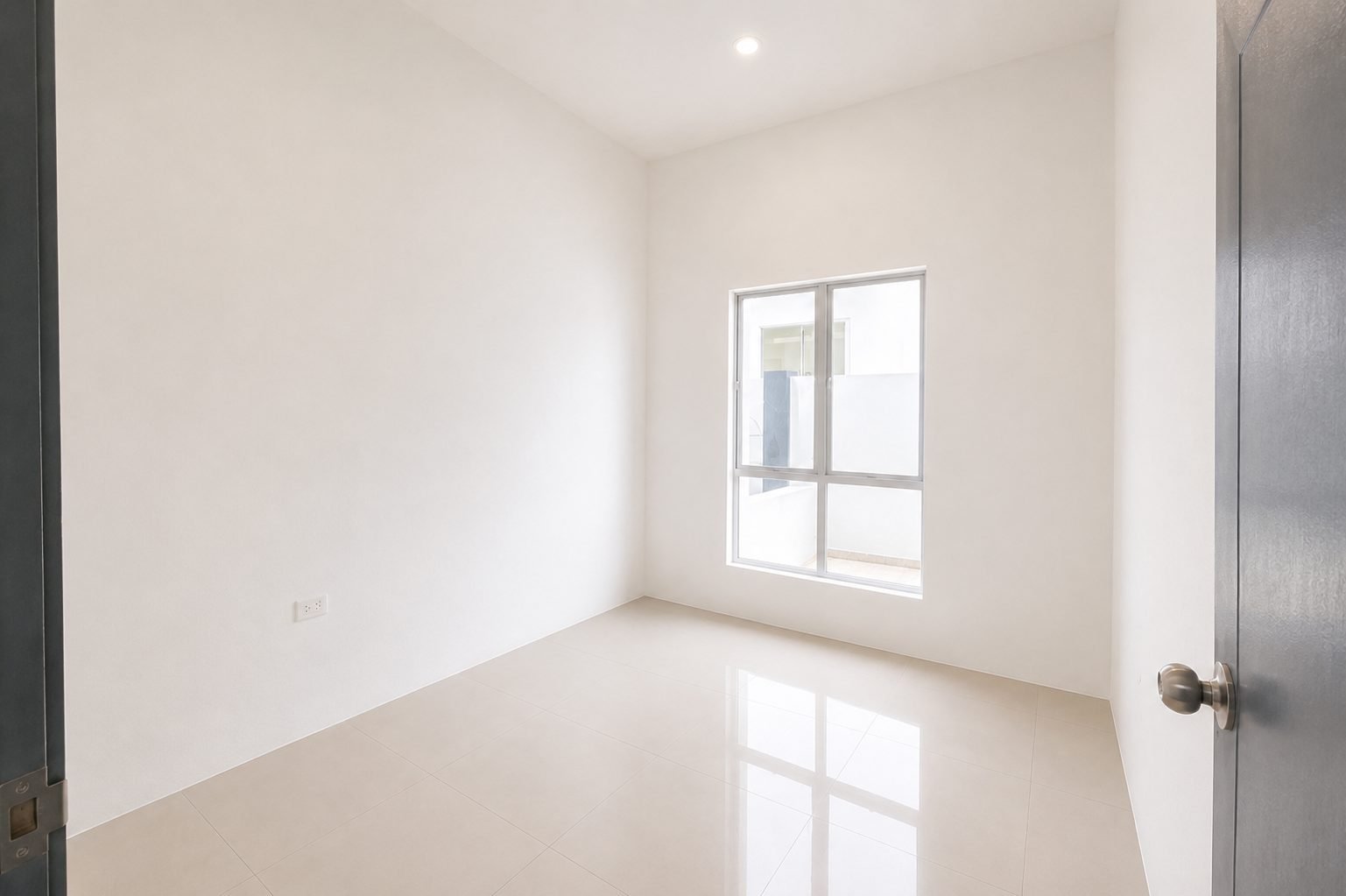Bedroom with window at Desa Chemor Impian Phase 1, Chemor