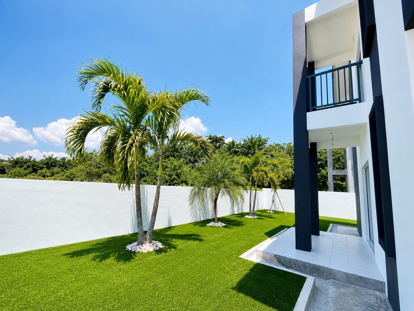 Corner lot at Desa Park Chemor, Ipoh, with its turfed side garden