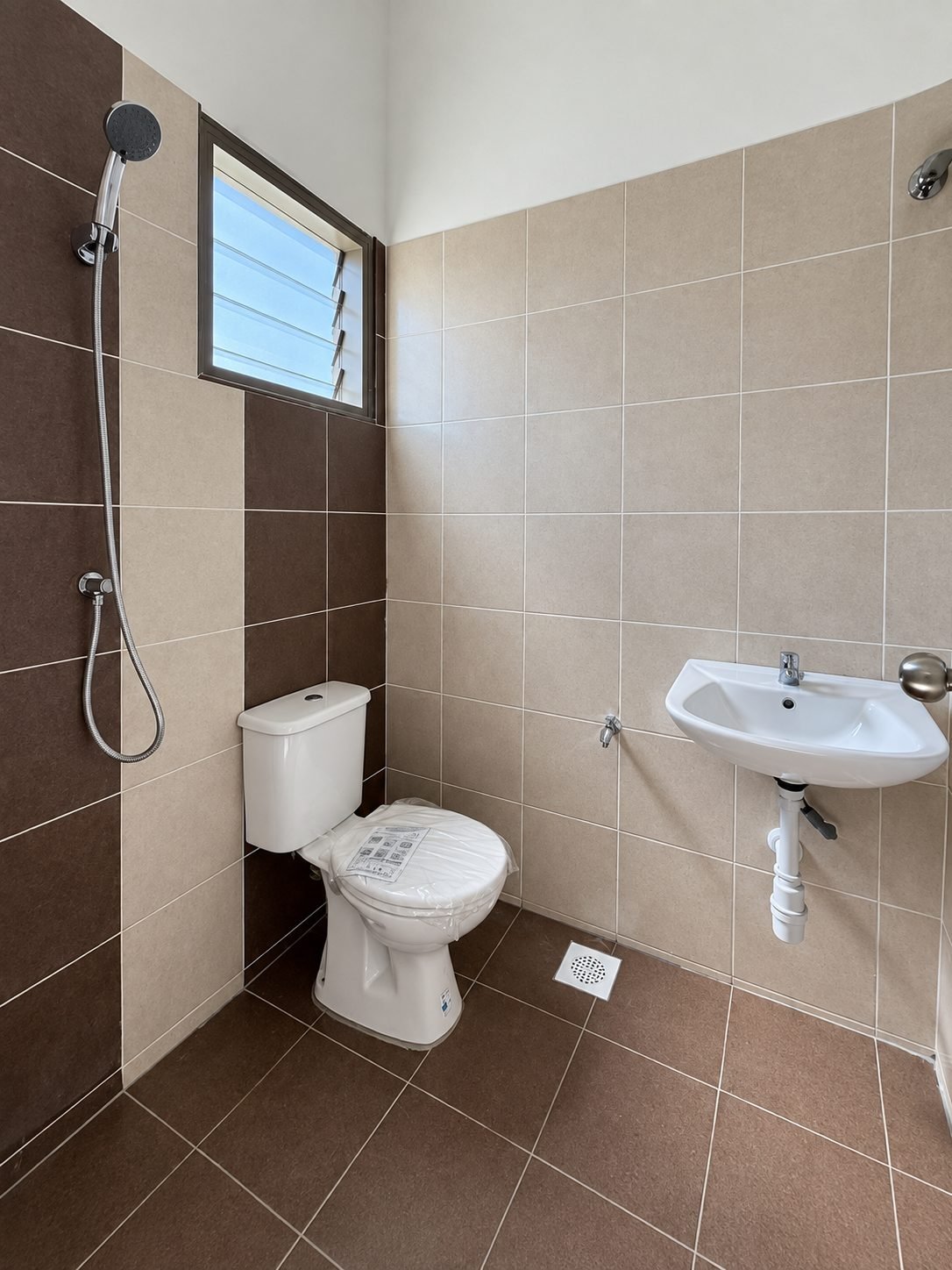 Second bathroom at the Taman Gopeng Mewah show house, Gopeng