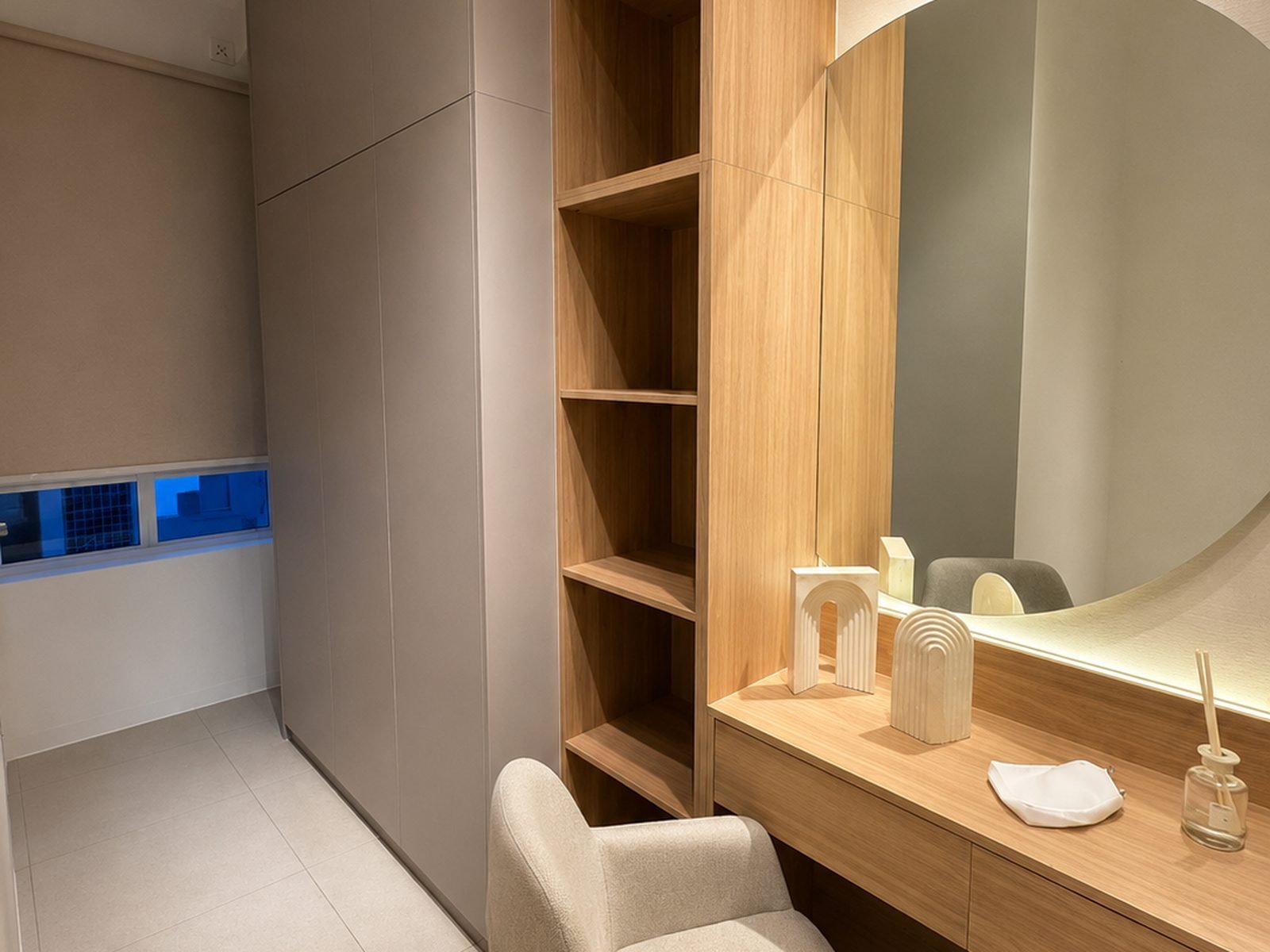 Double-Storey Terrace — Walk-in wardrobe