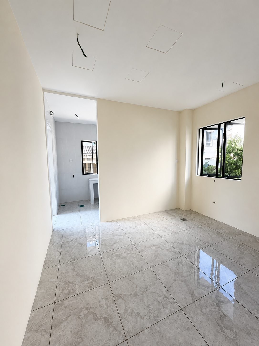 Ground-floor room looking through to the rear, Pulai Heights terrace
