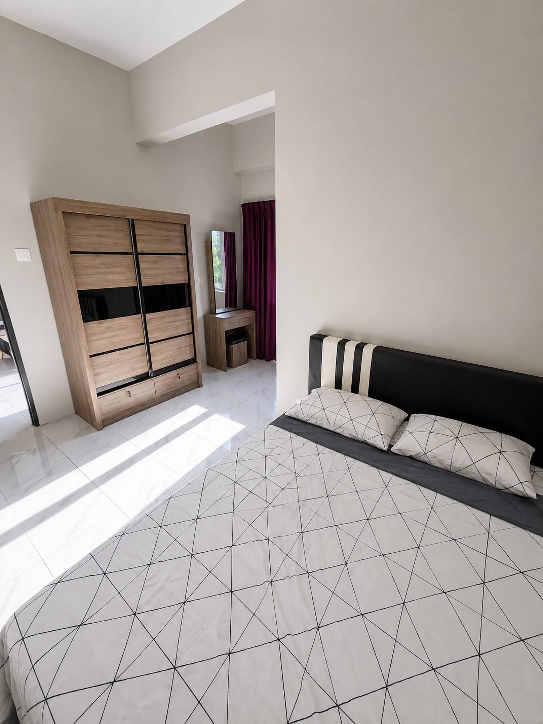 Bedroom with a mirrored wardrobe, Type A show unit, Pangsapuri Putra Bercham