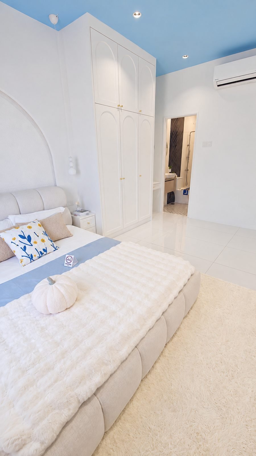 Master bedroom in the Type B show unit at Santorini @ Botani, Ipoh