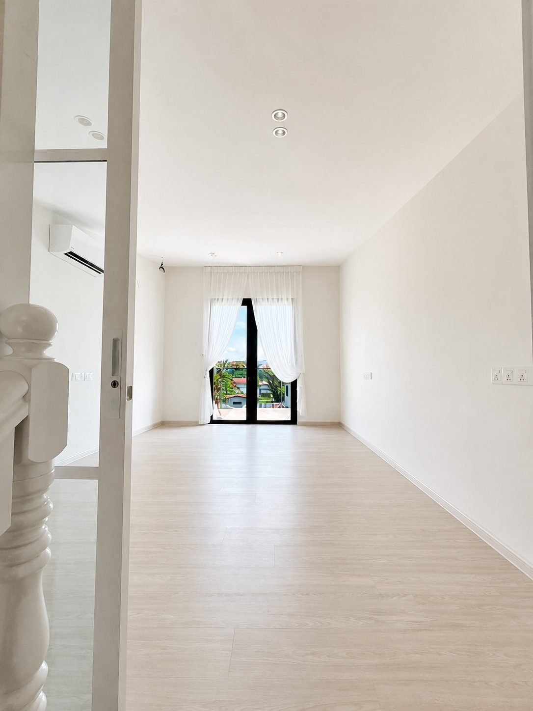 Attic floor with its loft space, Thompson Prestige bungalow
